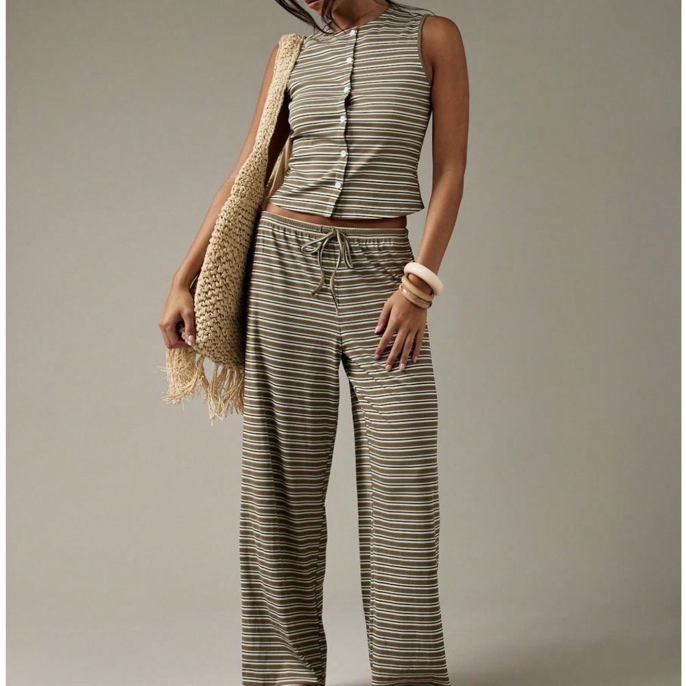Misguided Striped Sleeveless Vest Top and Pants Set